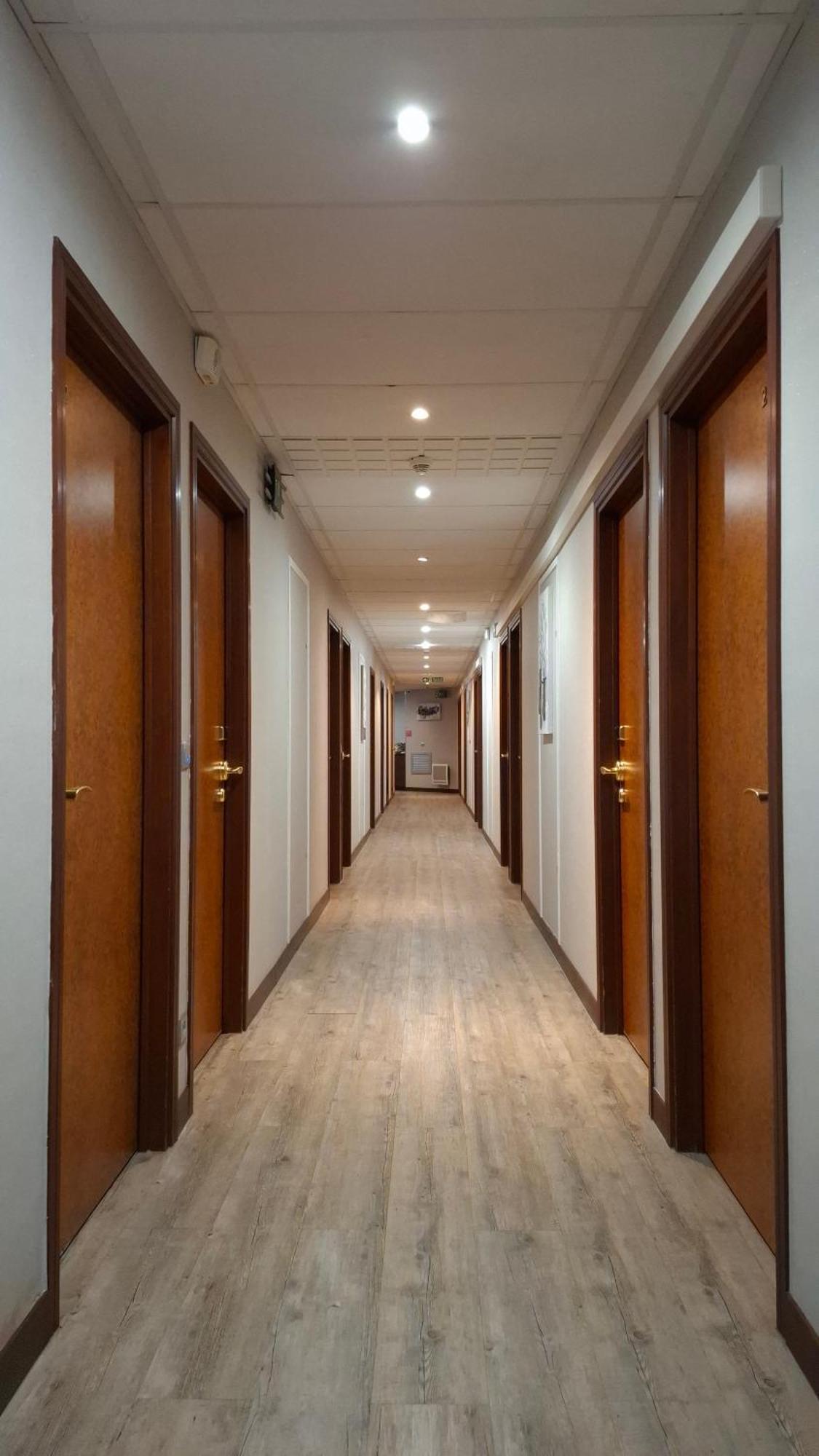 Hotel Garabel Plaisir Exteriör bild