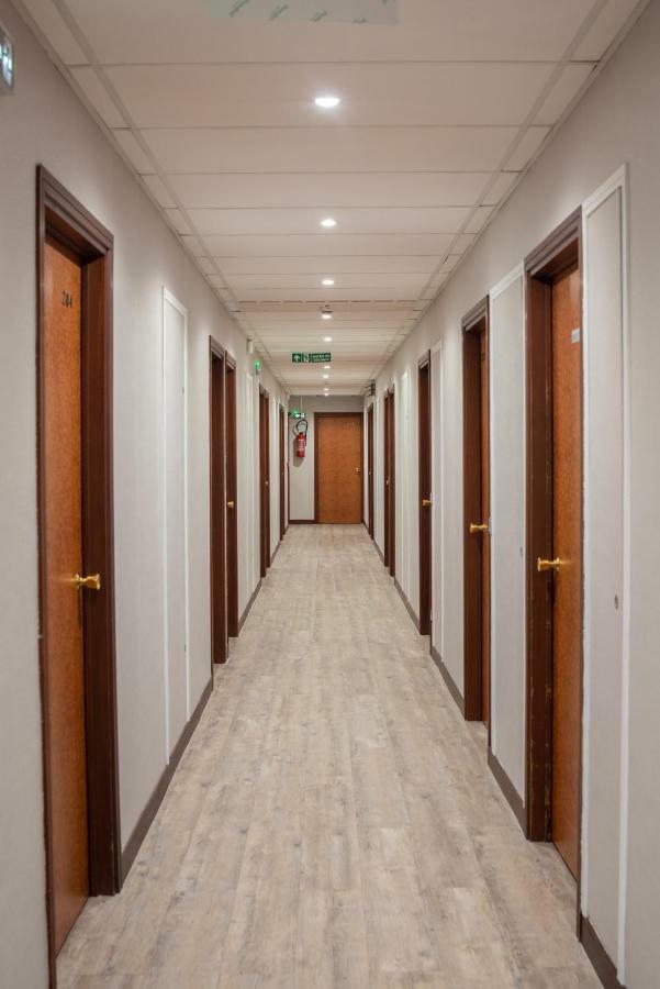Hotel Garabel Plaisir Exteriör bild
