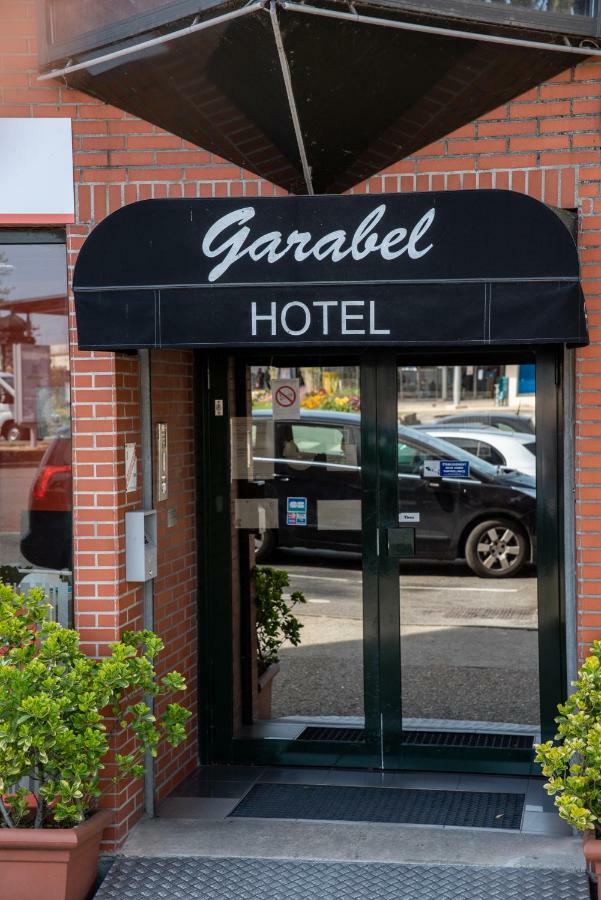 Hotel Garabel Plaisir Exteriör bild