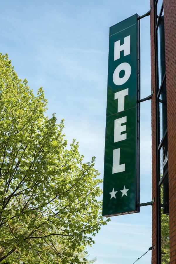 Hotel Garabel Plaisir Exteriör bild